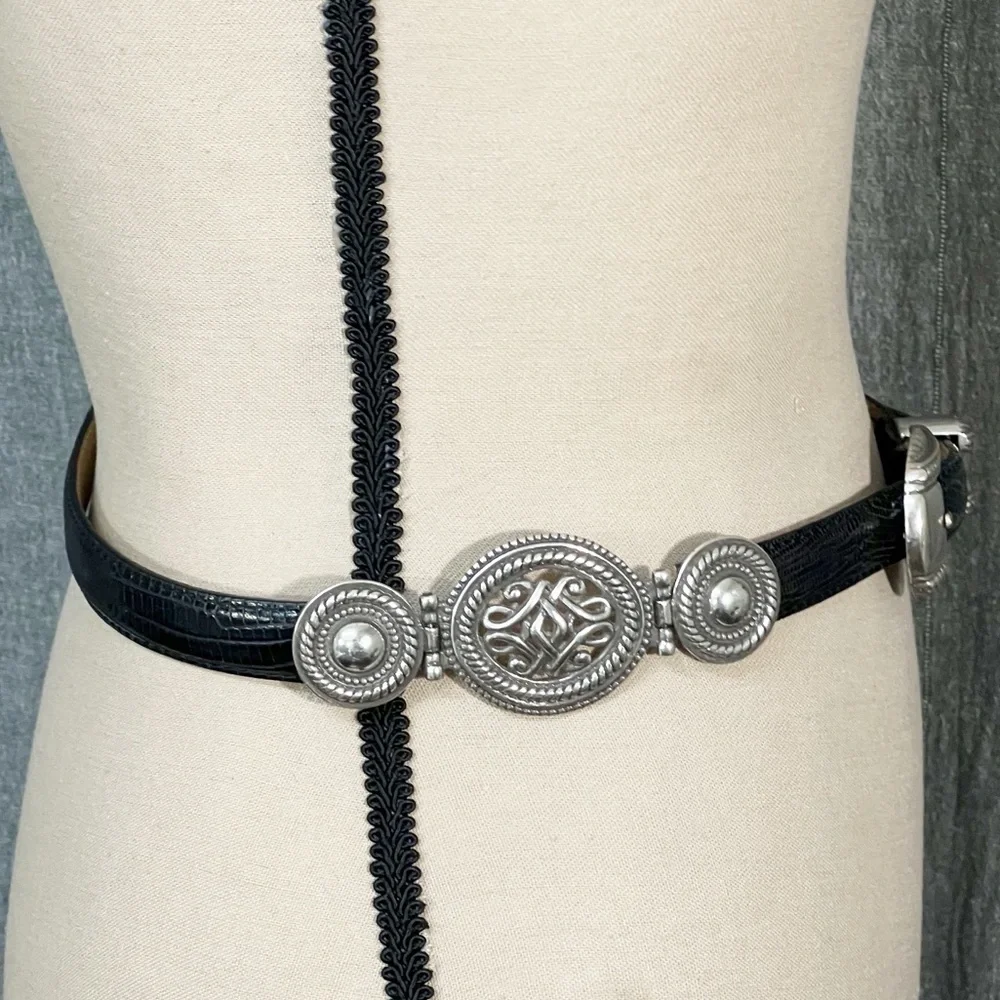 Enmon Black Embossed Leather Belt Silver Toned Filigree Conchos Womens size M